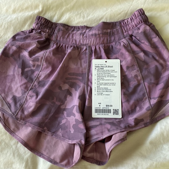 Lululemon Hotty Hot Short 4” - Picture 2 of 2
